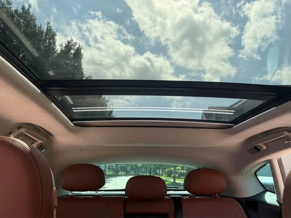 2022 Maserati Levante - Image 13 of 20