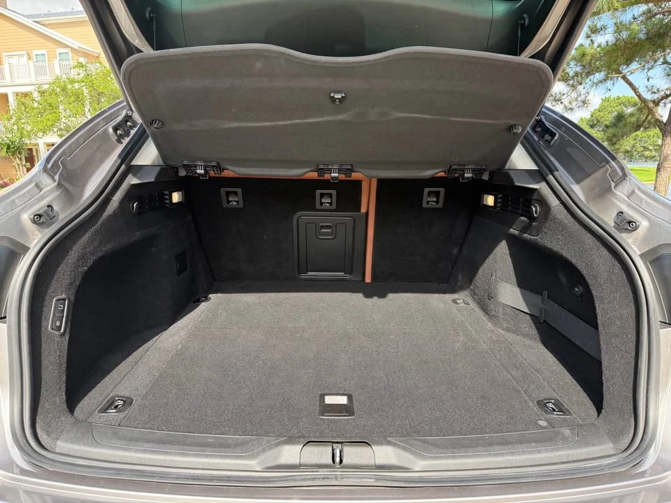 2022 Maserati Levante - Image 7 of 20