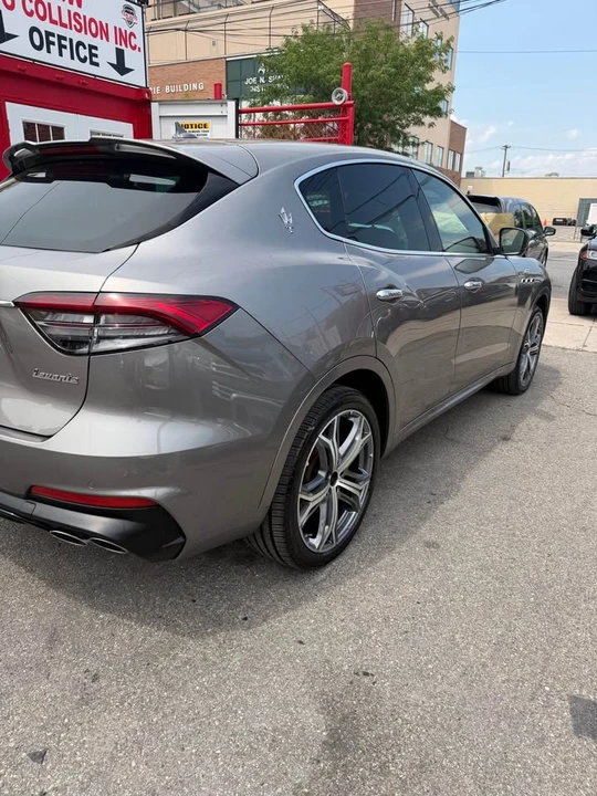 2022 Maserati Levante Modena - Image 3 of 12