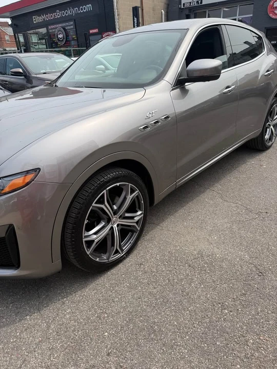 2022 Maserati Levante Modena - Image 6 of 12