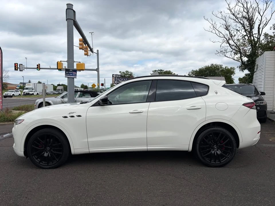 2022 Maserati Levante Modena - Image 6 of 20