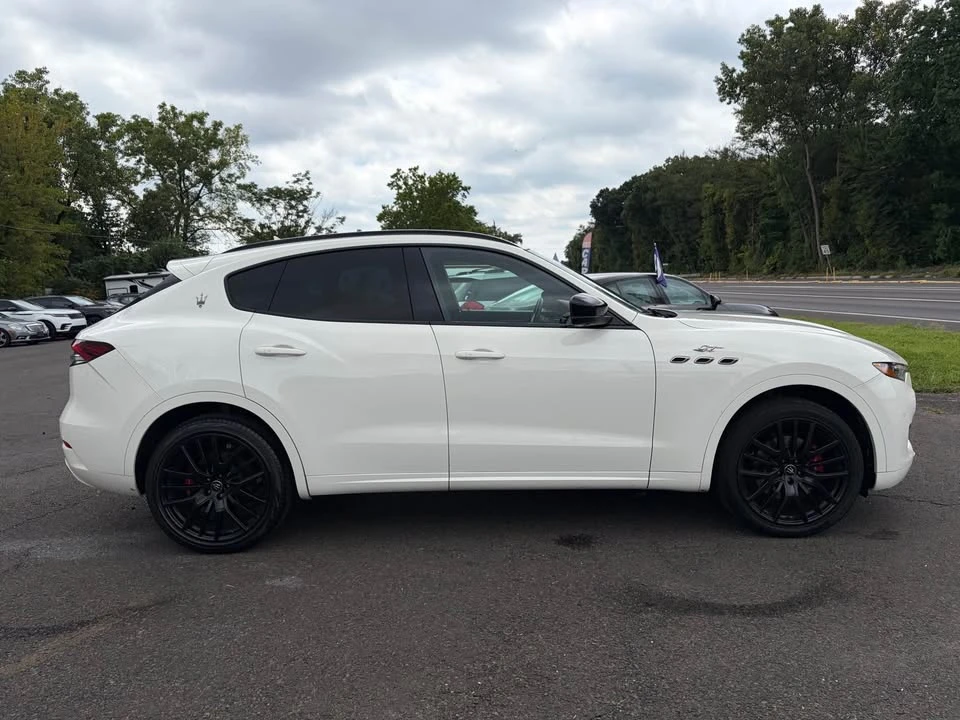 2022 Maserati Levante Modena - Image 4 of 20