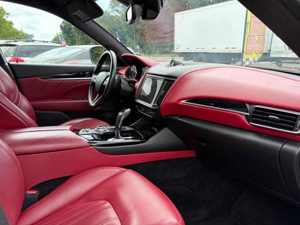 2022 Maserati Levante Modena - Image 15 of 20