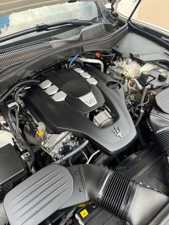 2022 Maserati Levante Modena - Image 16 of 18