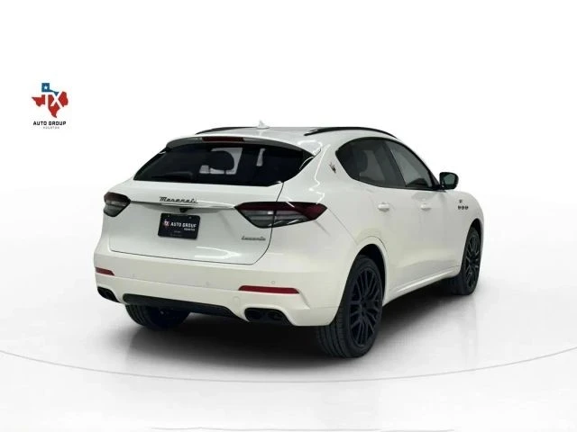 2022 Maserati Levante - Image 7 of 12