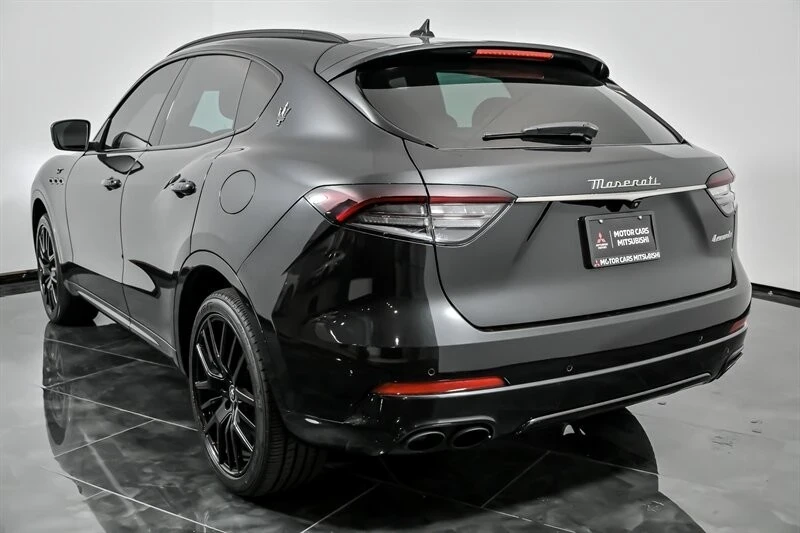 2022 Maserati Levante - Image 9 of 12
