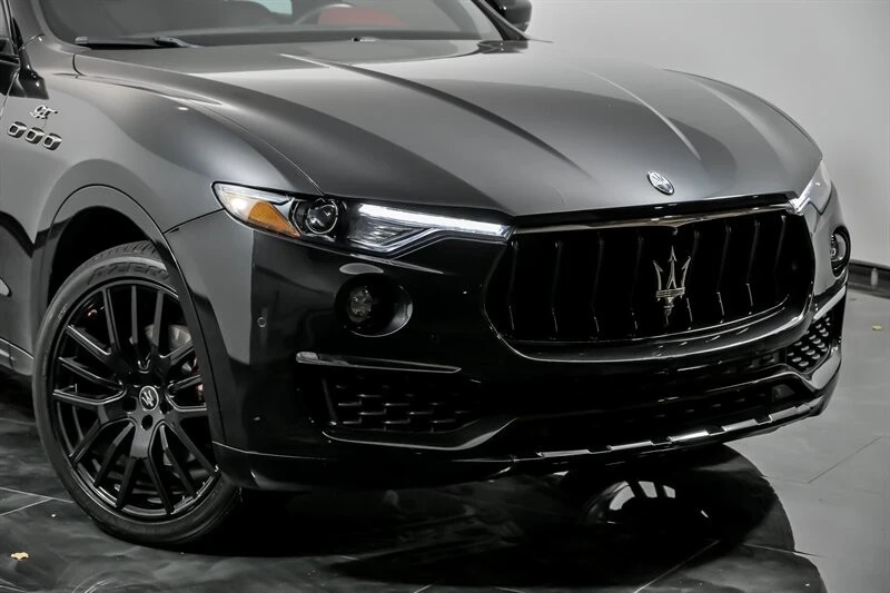 2022 Maserati Levante - Image 2 of 12