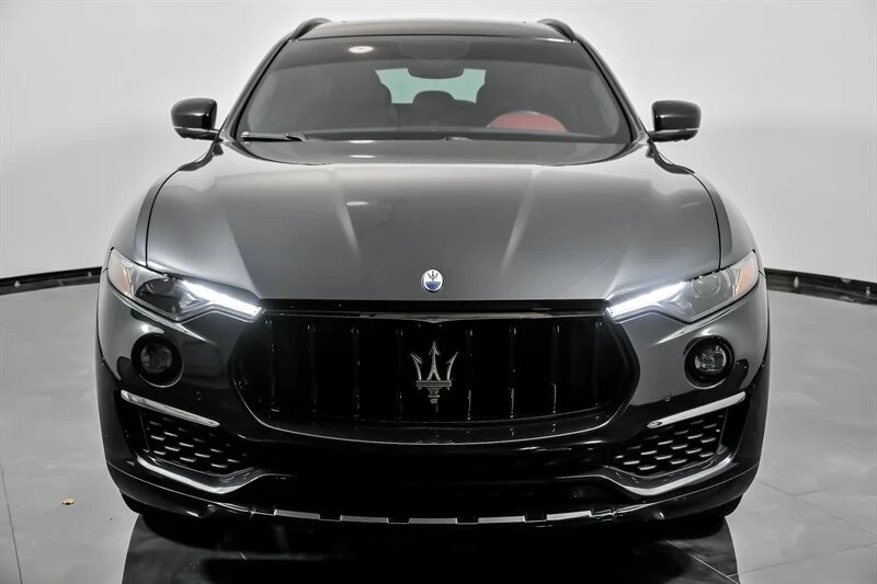 2022 Maserati Levante - Image 4 of 12