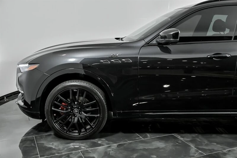 2022 Maserati Levante - Image 6 of 12