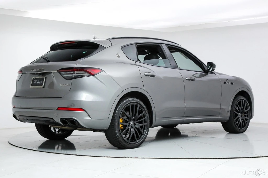 2022 Maserati Levante - Image 5 of 21