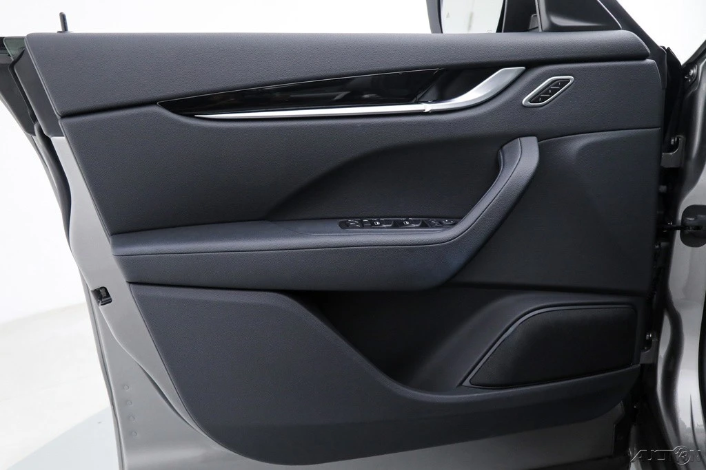 2022 Maserati Levante - Image 15 of 21