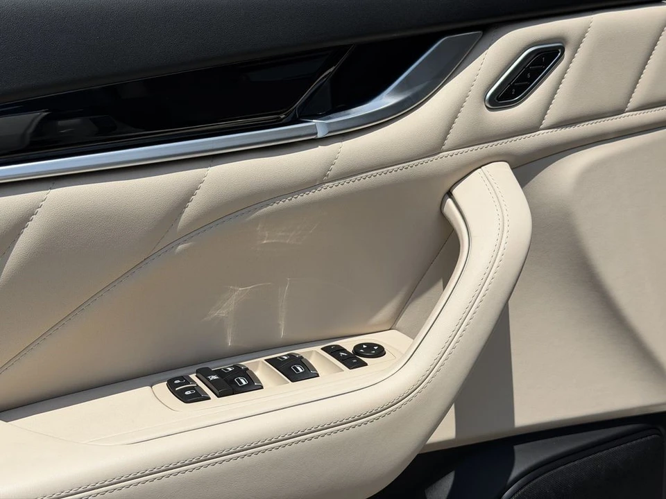 2022 Maserati Levante Modena - Image 15 of 31