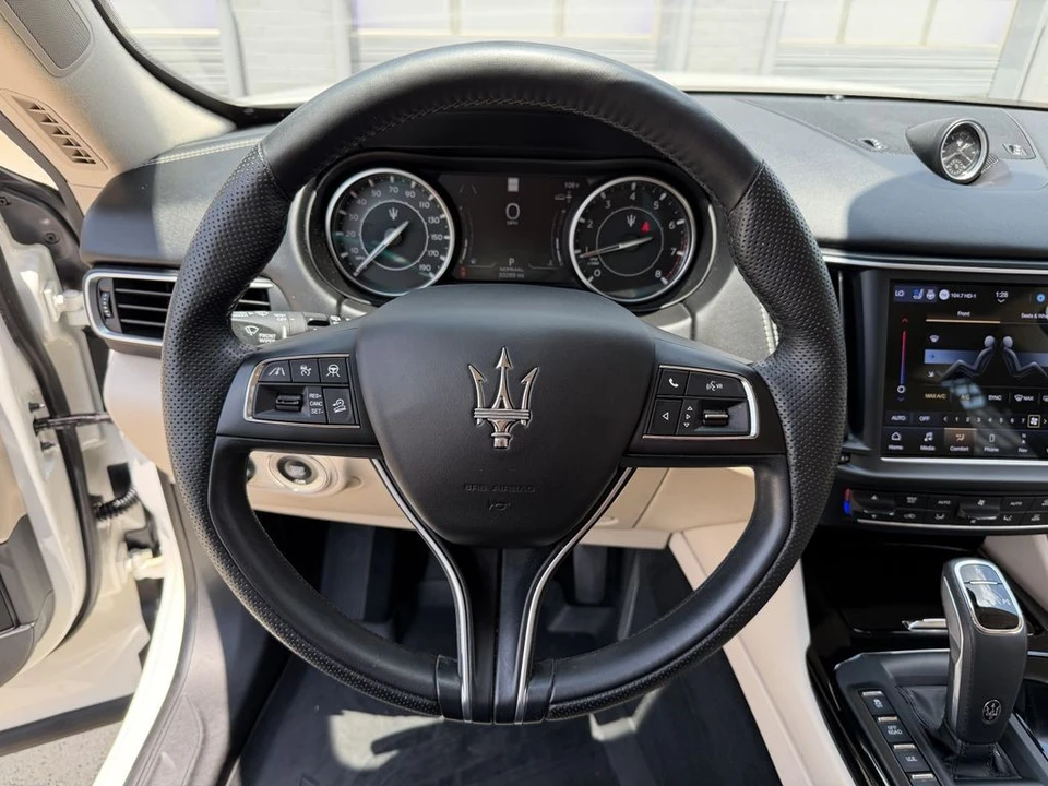 2022 Maserati Levante Modena - Image 19 of 31