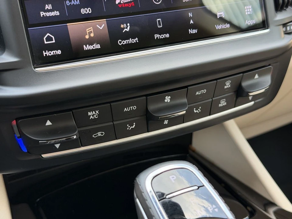 2022 Maserati Levante Modena - Image 27 of 31