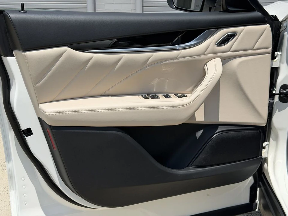 2022 Maserati Levante Modena - Image 14 of 31