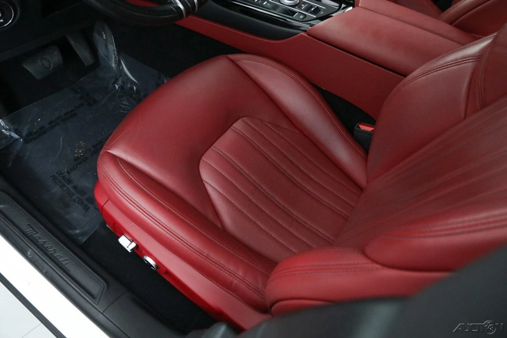 2022 Maserati Levante - Image 19 of 21