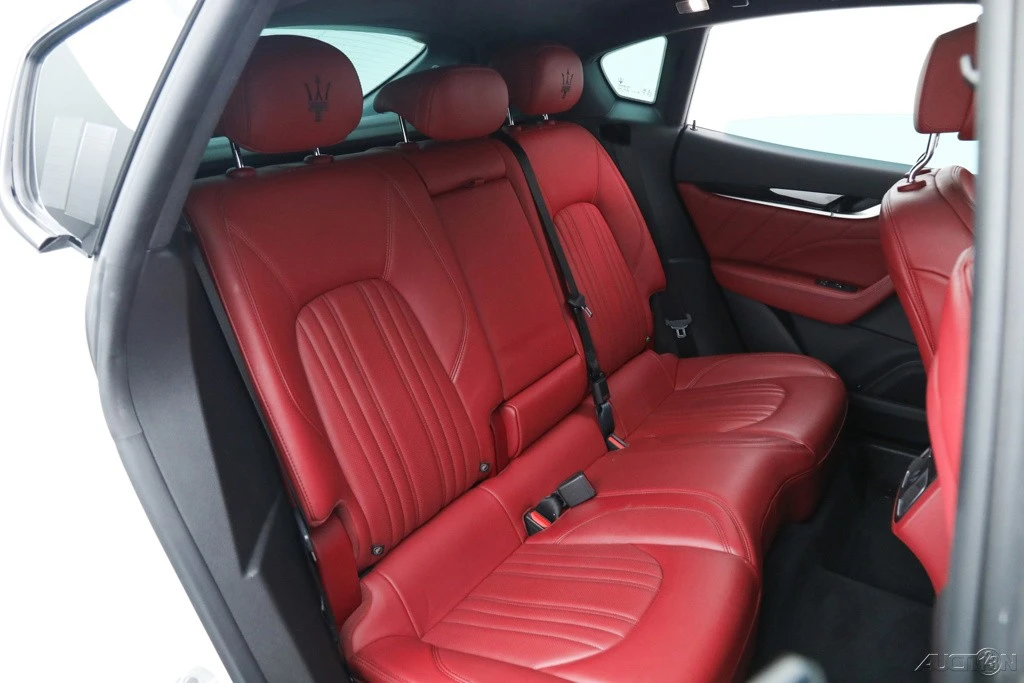 2022 Maserati Levante - Image 14 of 21