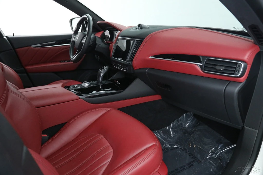 2022 Maserati Levante - Image 10 of 21