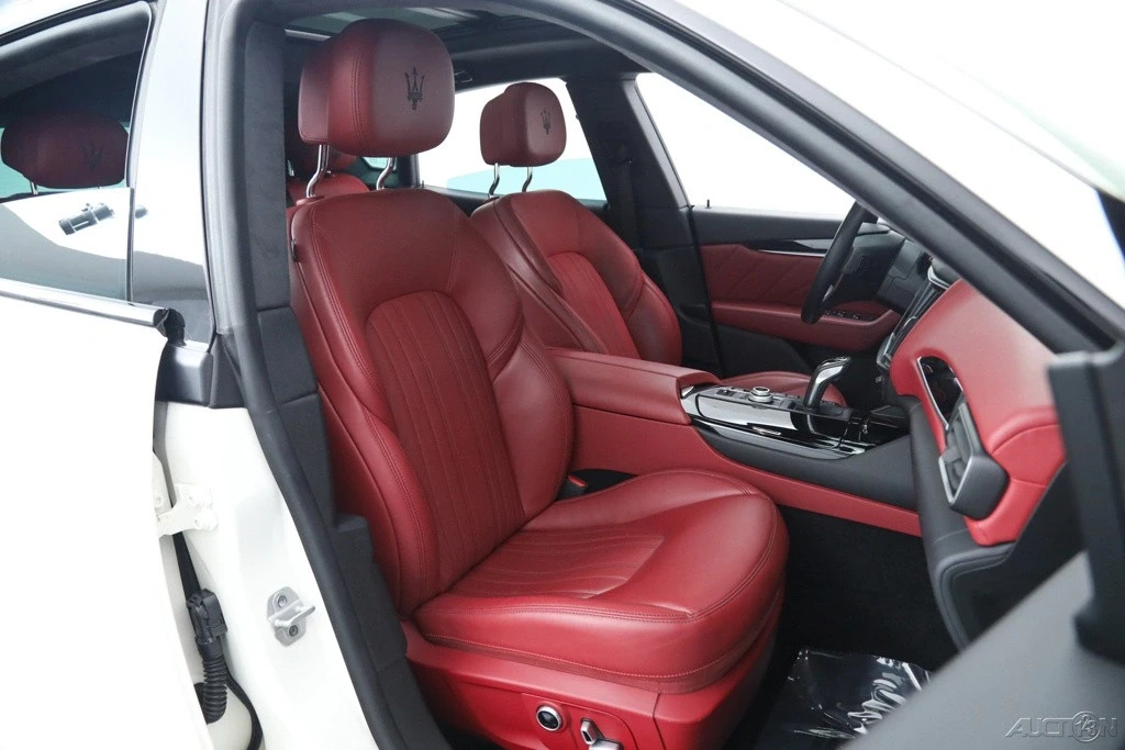 2022 Maserati Levante - Image 11 of 21