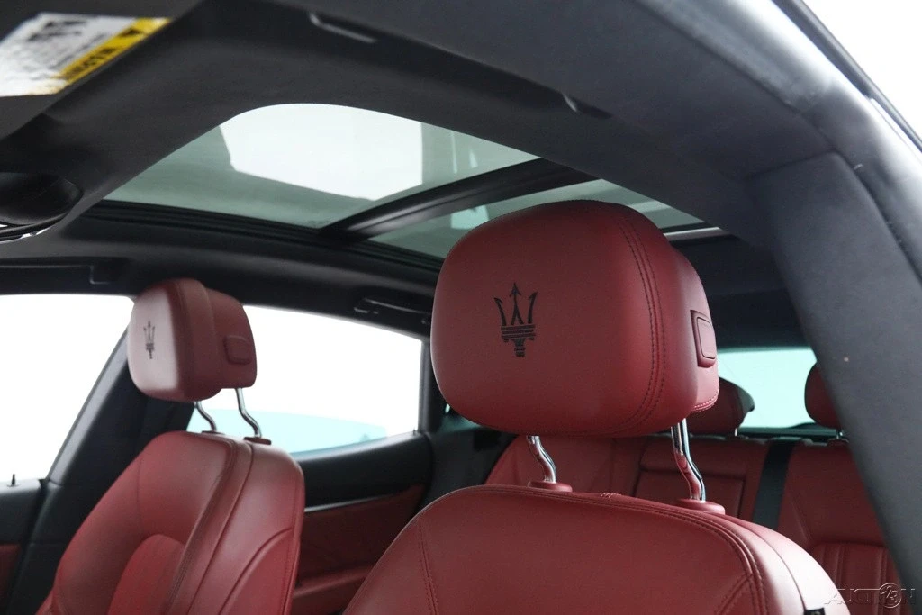 2022 Maserati Levante - Image 18 of 21