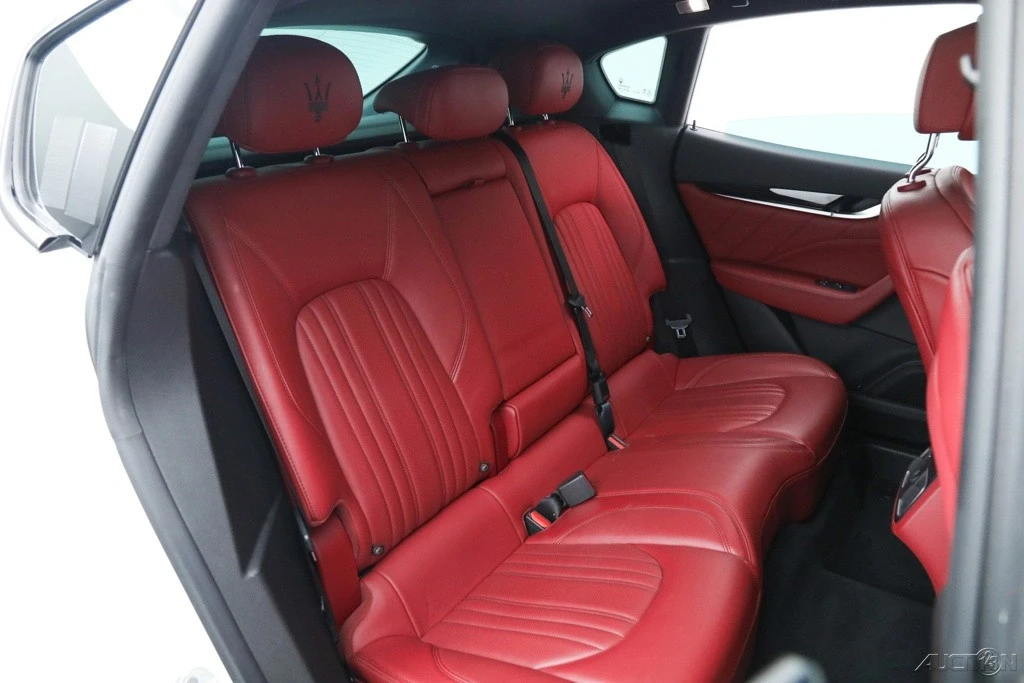 2022 Maserati Levante - Image 14 of 21