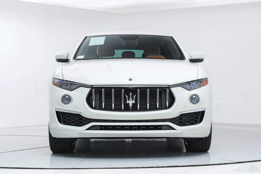 2022 Maserati Levante - Image 8 of 21