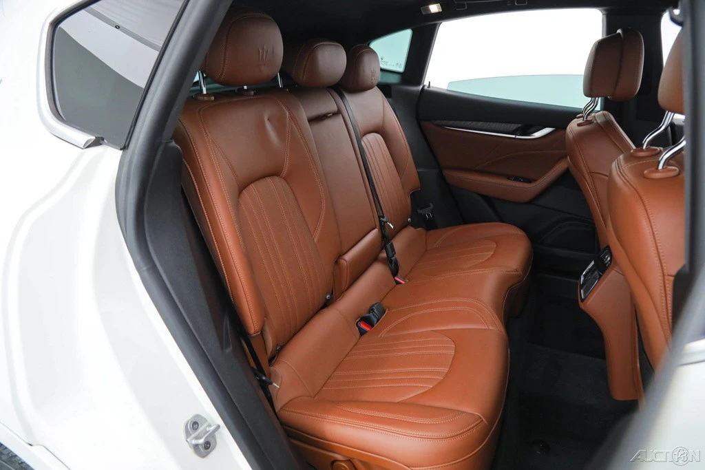2022 Maserati Levante - Image 14 of 21