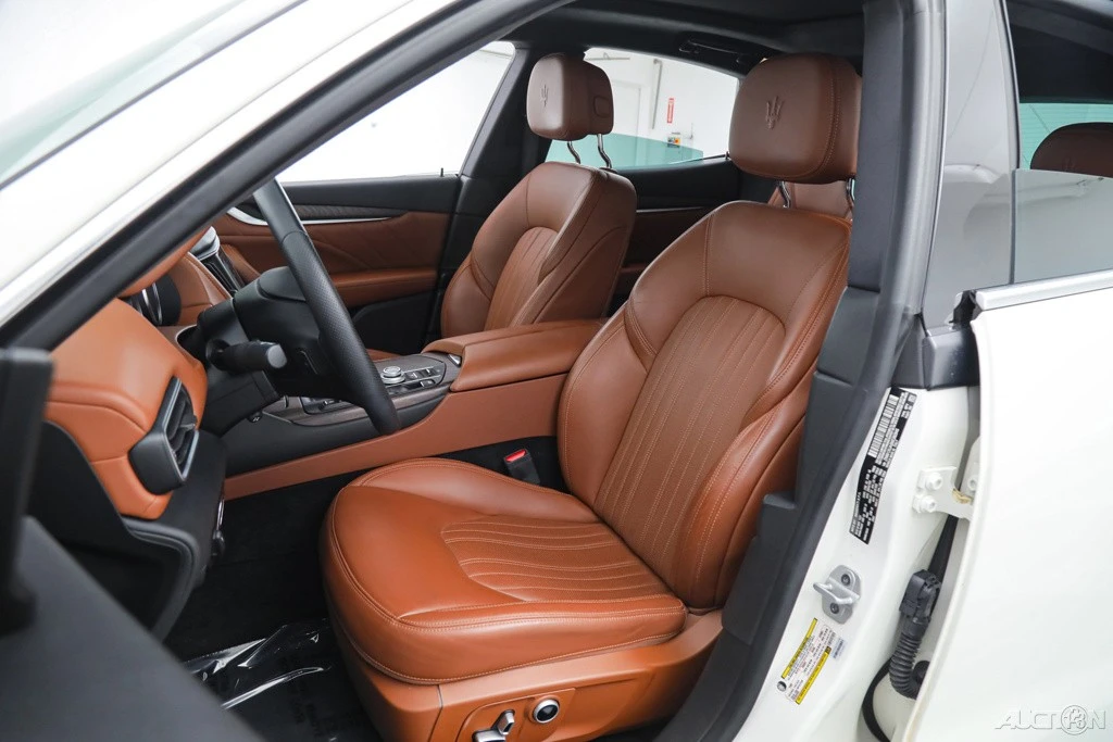 2022 Maserati Levante - Image 18 of 21