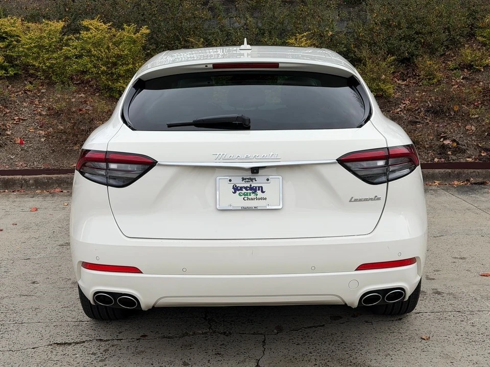 2022 Maserati Levante - Image 7 of 21