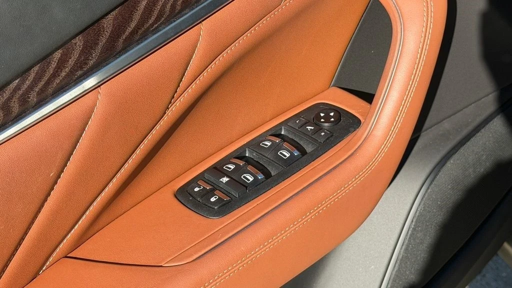 2022 Maserati Levante - Image 13 of 21