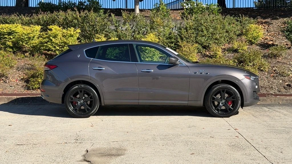 2022 Maserati Levante - Image 2 of 21