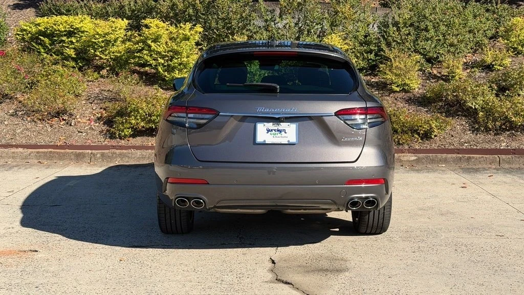 2022 Maserati Levante - Image 5 of 21