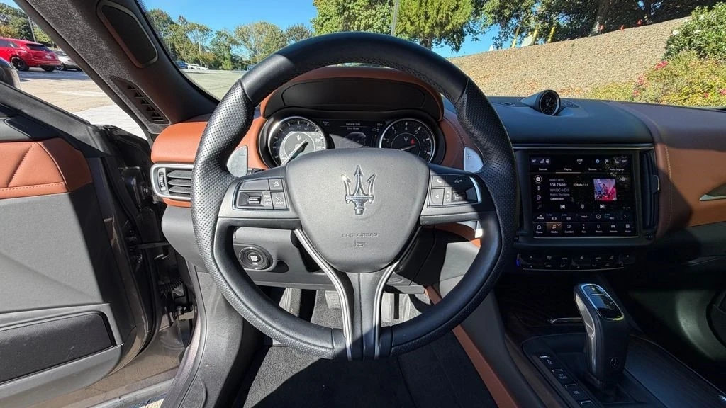 2022 Maserati Levante - Image 17 of 21