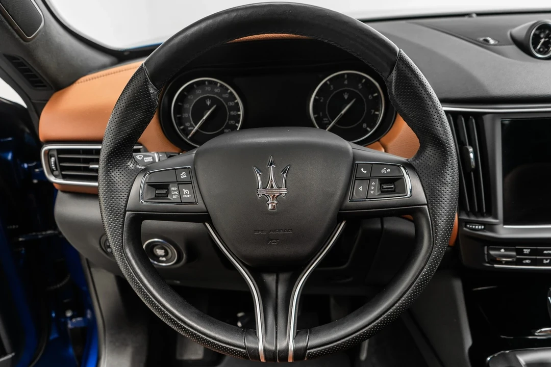2022 Maserati Levante - Image 15 of 21