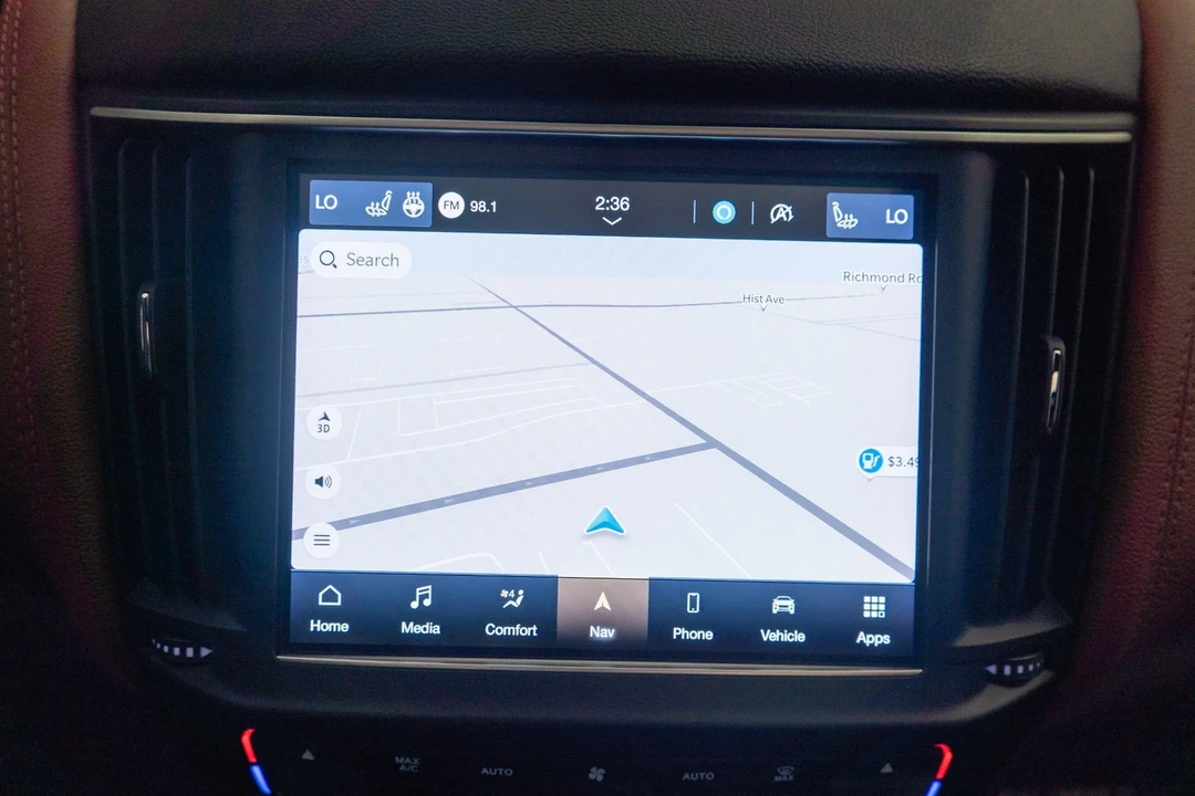 2022 Maserati Levante - Image 17 of 21
