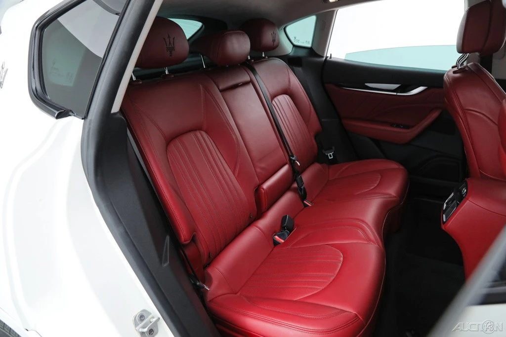 2022 Maserati Levante - Image 15 of 21