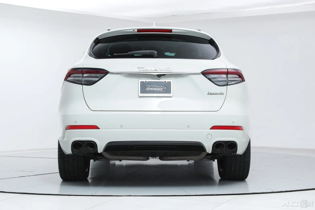 2022 Maserati Levante - Image 4 of 21