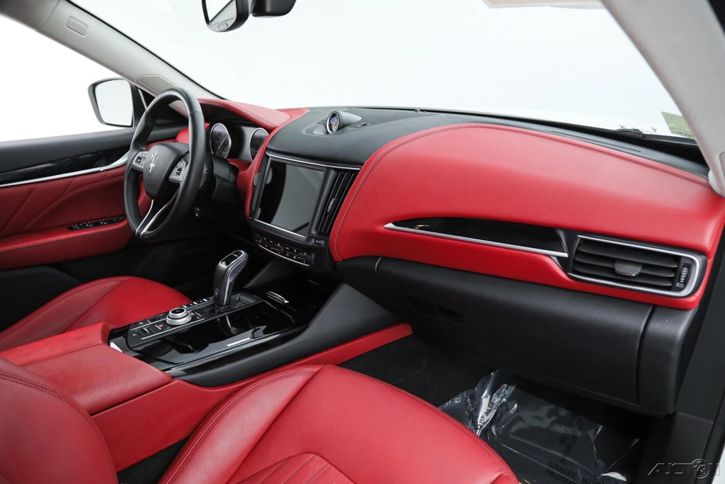 2022 Maserati Levante - Image 12 of 21