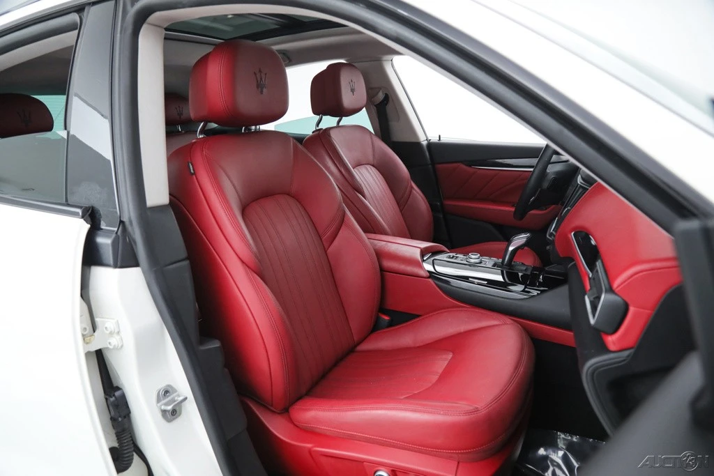 2022 Maserati Levante - Image 13 of 21