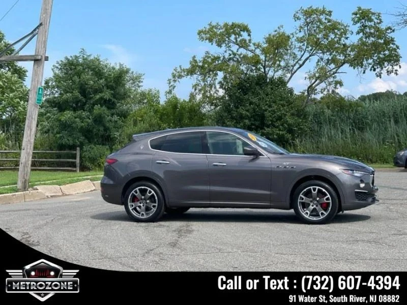 2022 Maserati Levante - Image 10 of 12