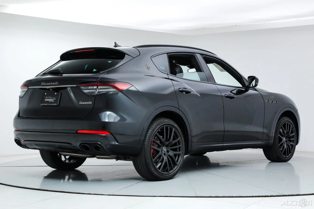 2022 Maserati Levante - Image 5 of 21