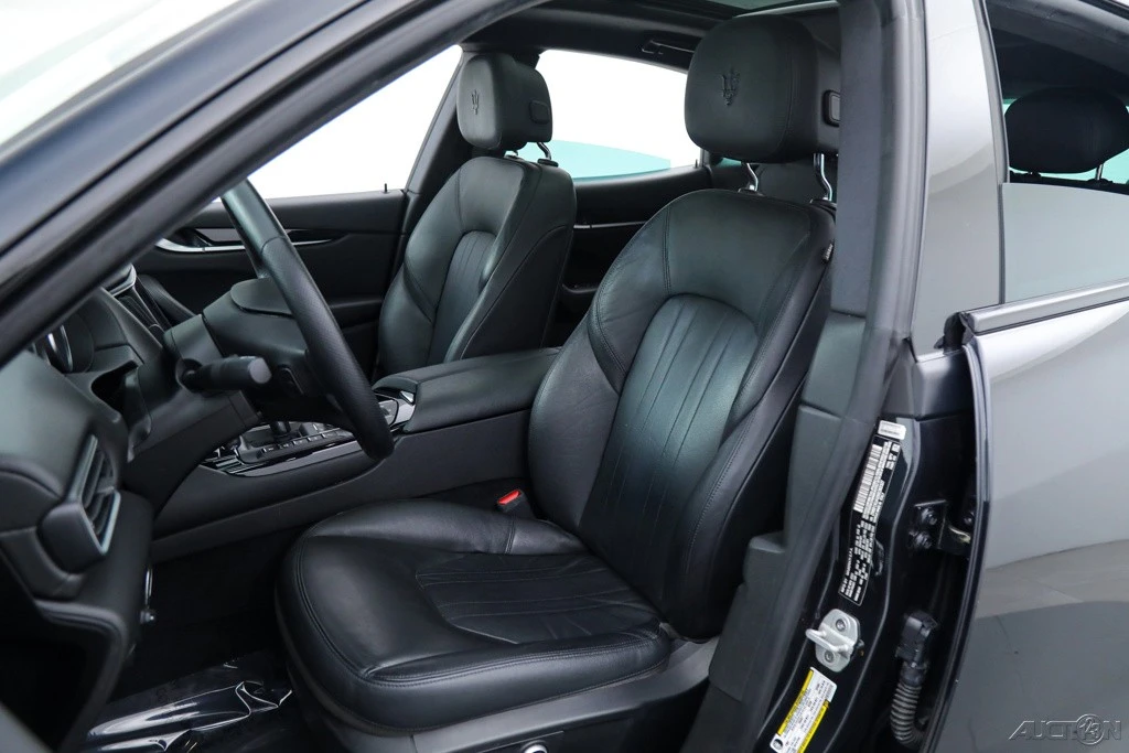 2022 Maserati Levante - Image 15 of 21
