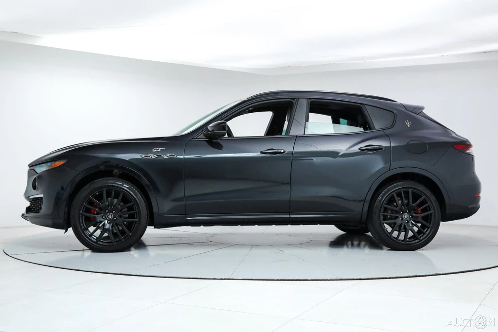 2022 Maserati Levante - Image 2 of 21