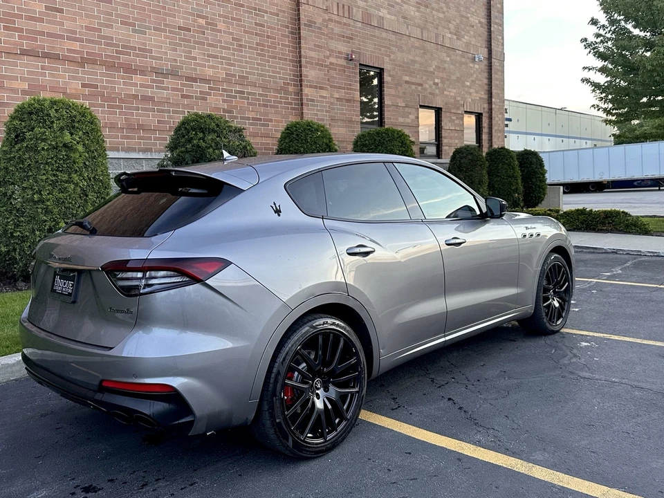 2022 Maserati Levante Modena - Image 12 of 31