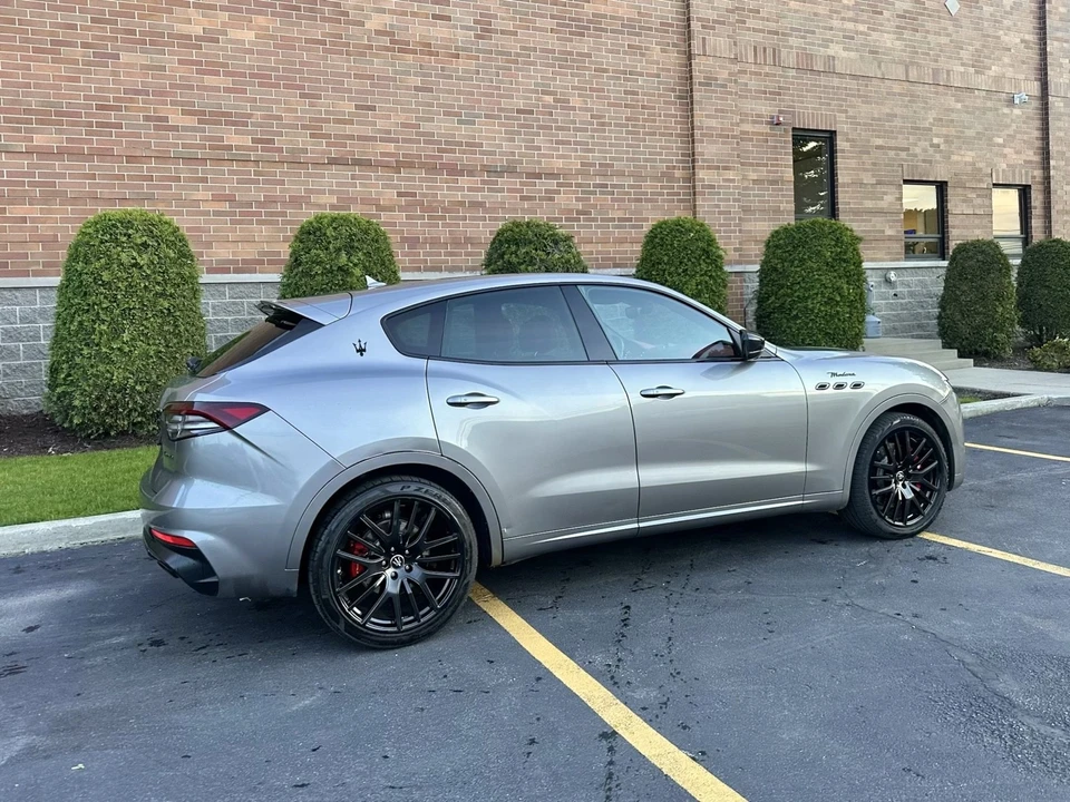2022 Maserati Levante Modena - Image 13 of 31