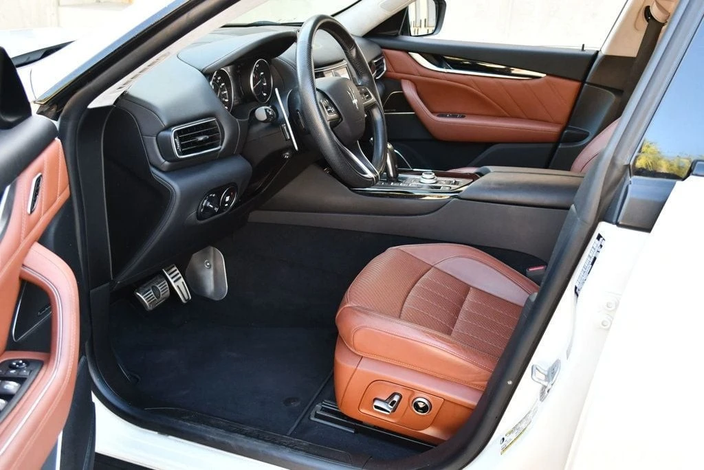 2022 Maserati Levante Modena - Image 16 of 31