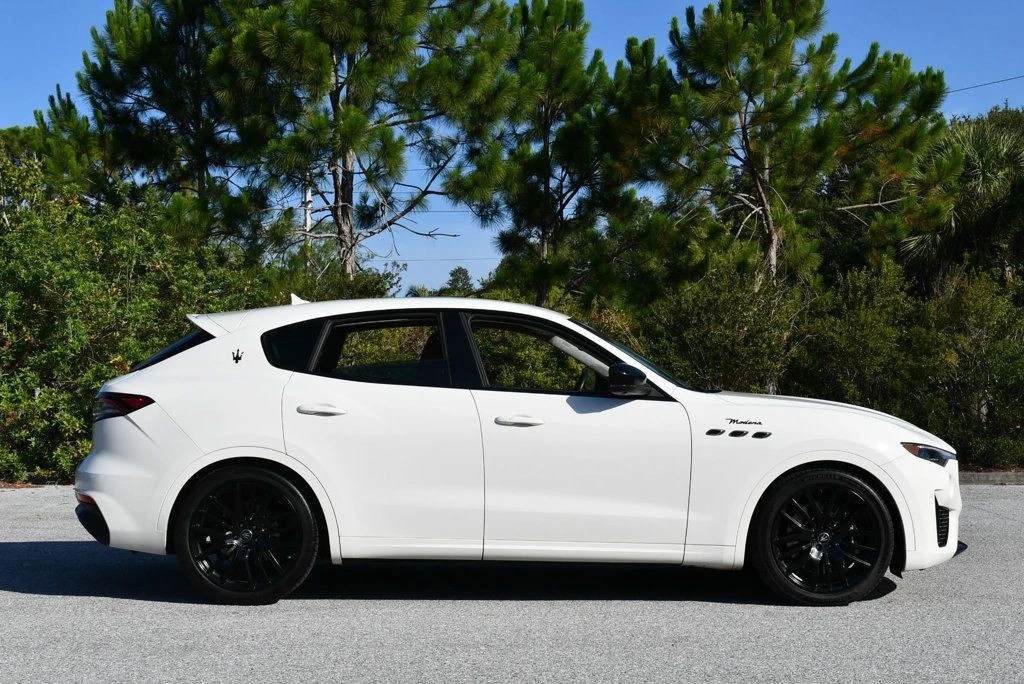 2022 Maserati Levante Modena - Image 7 of 31