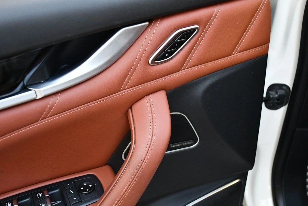 2022 Maserati Levante Modena - Image 13 of 31