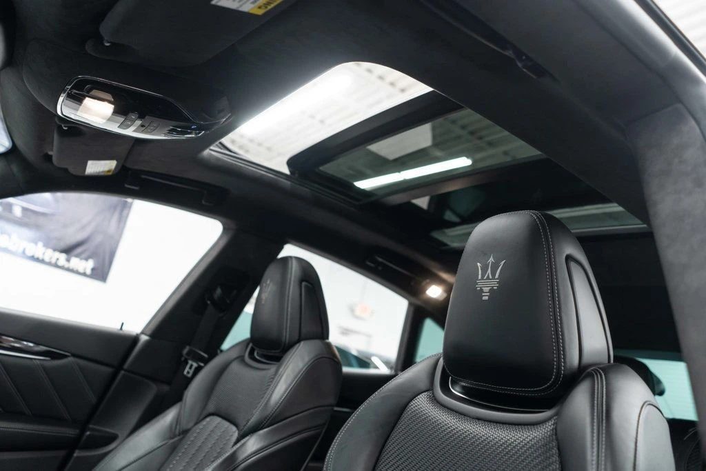 2022 Maserati Levante Modena - Image 8 of 12