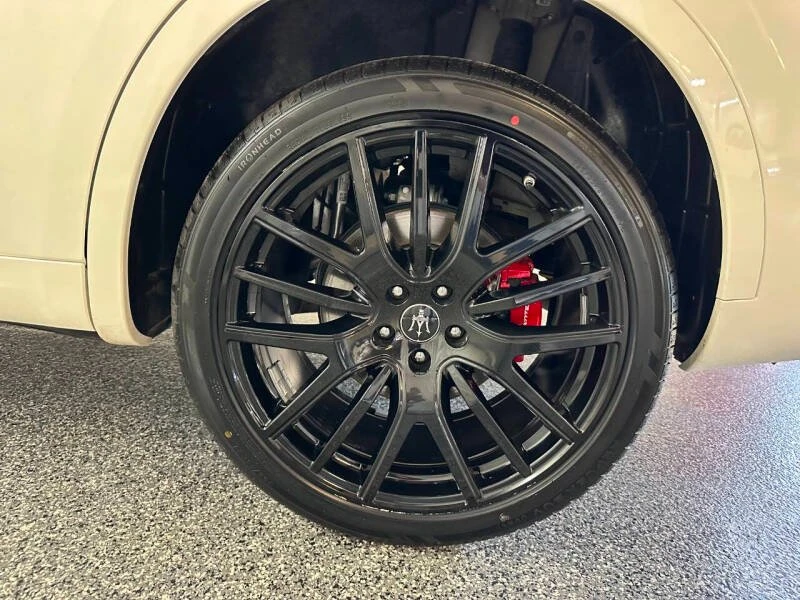 2022 Maserati Levante Modena - Image 10 of 10